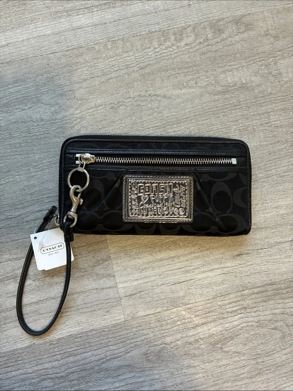 NWT Coach Poppy Black Signature Wristlet